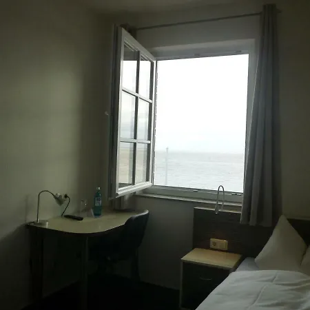 Strandhotel Lachs Hotel